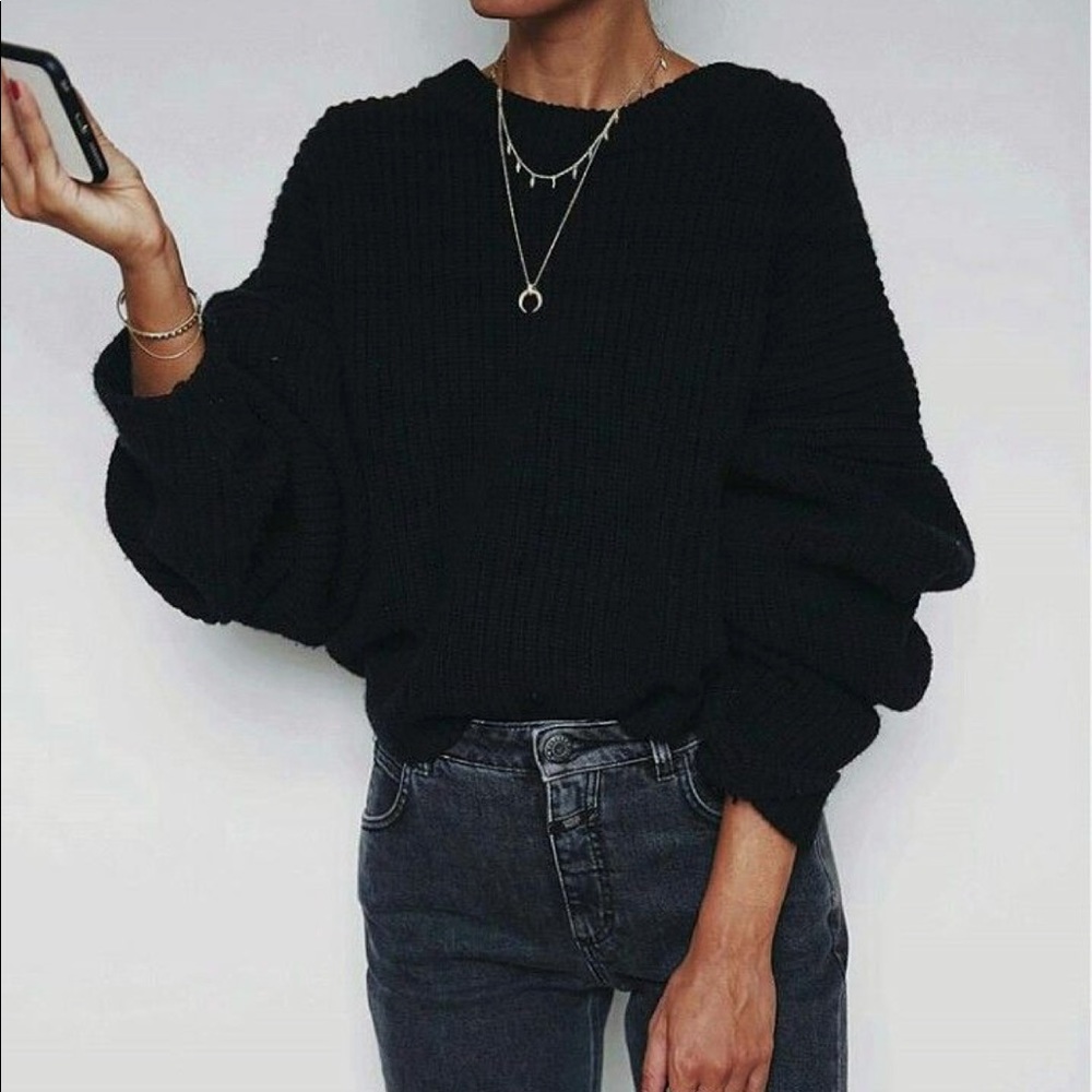WIDE SLEEVE SWEATER